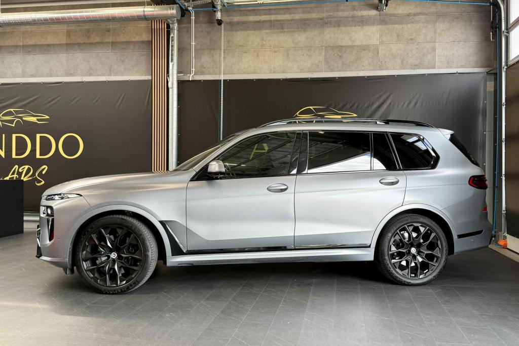 BMW X7 40d Xdrive - zdjęcie 2