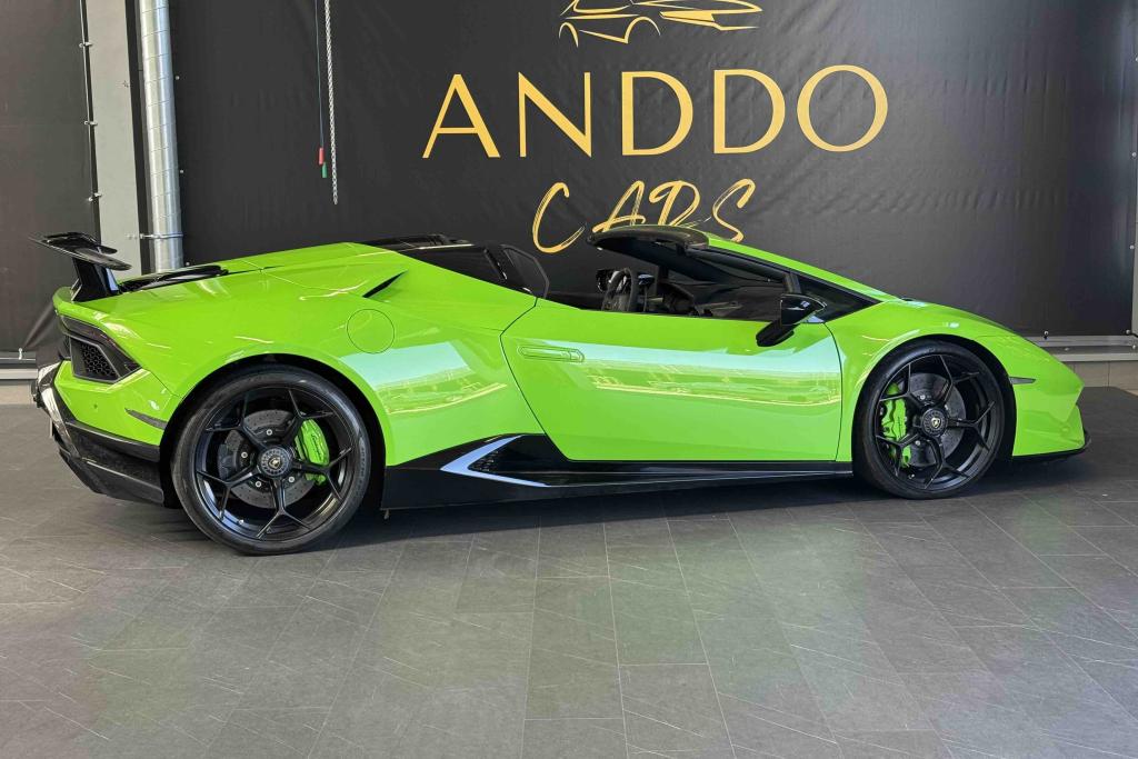 Lamborghini Huracan Performante Spyder - zdjęcie 4