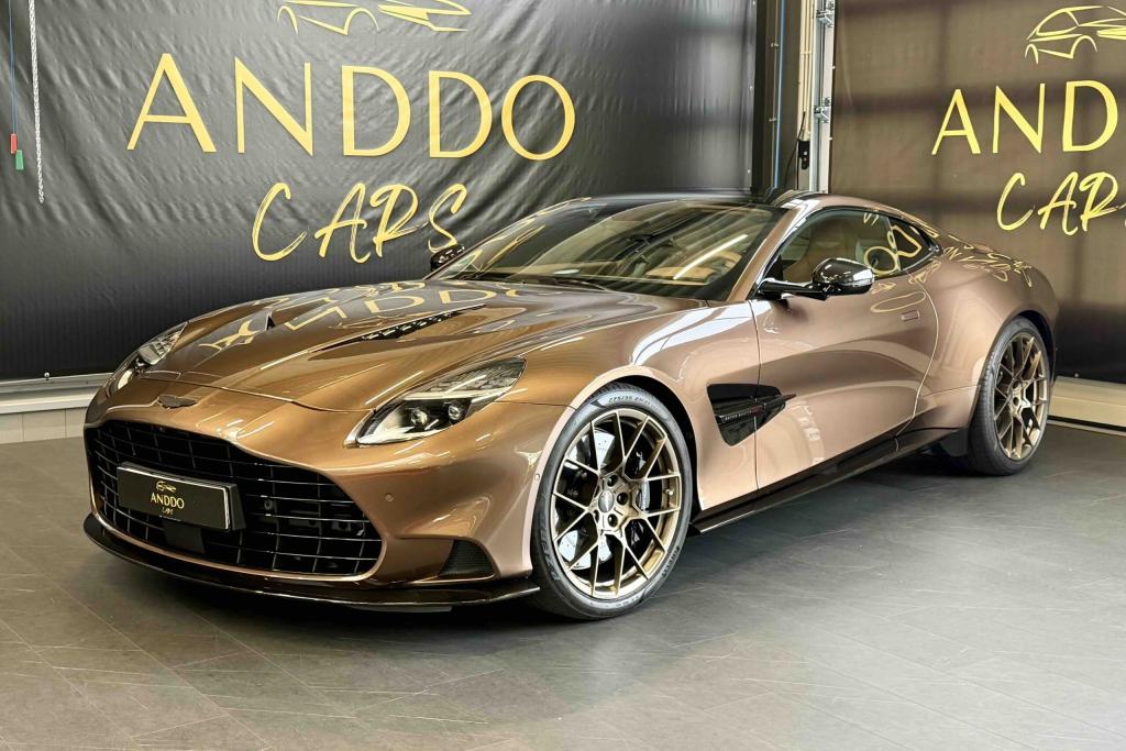 Aston Martin Vanquish - zdjęcie 2