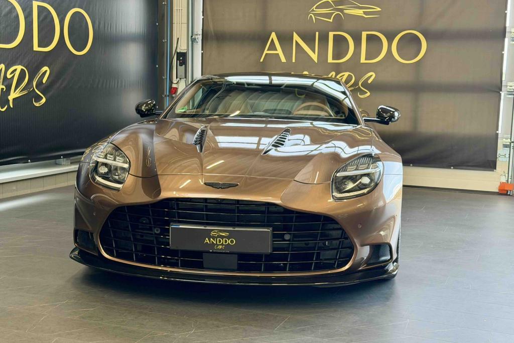 Aston Martin Vanquish - zdjęcie 3