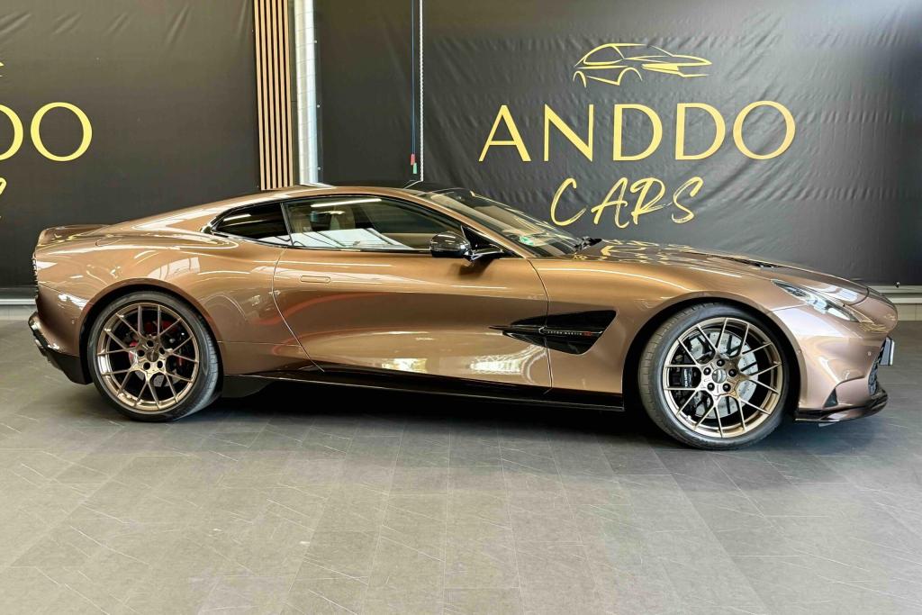 Aston Martin Vanquish - zdjęcie 5