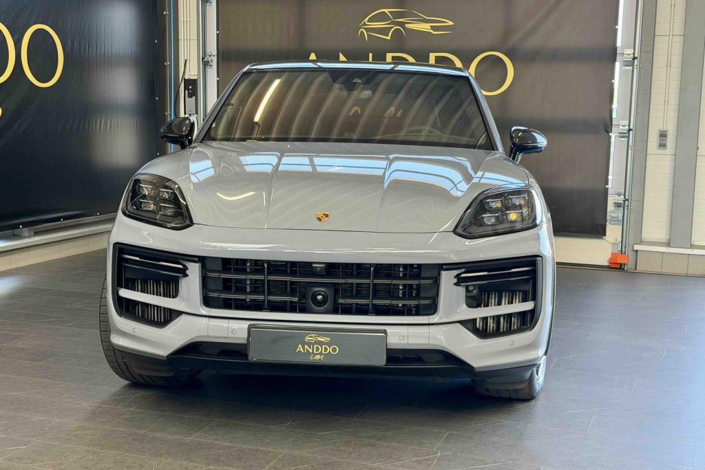 Porsche Cayenne Coupe Turbo E-Hybrid GT - zdjęcie 4